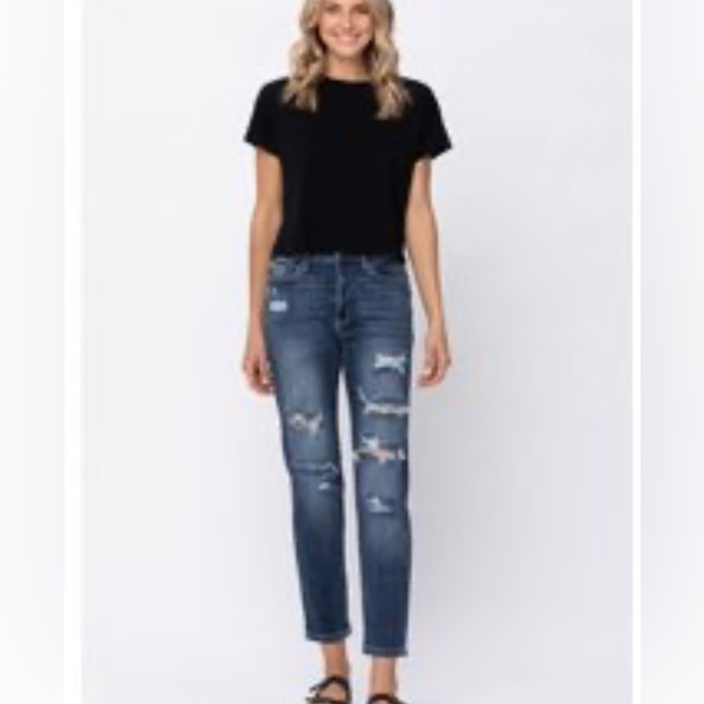 Judy Blue stretch distressed high rise boyfriend fit woman’s  jean. 18W
